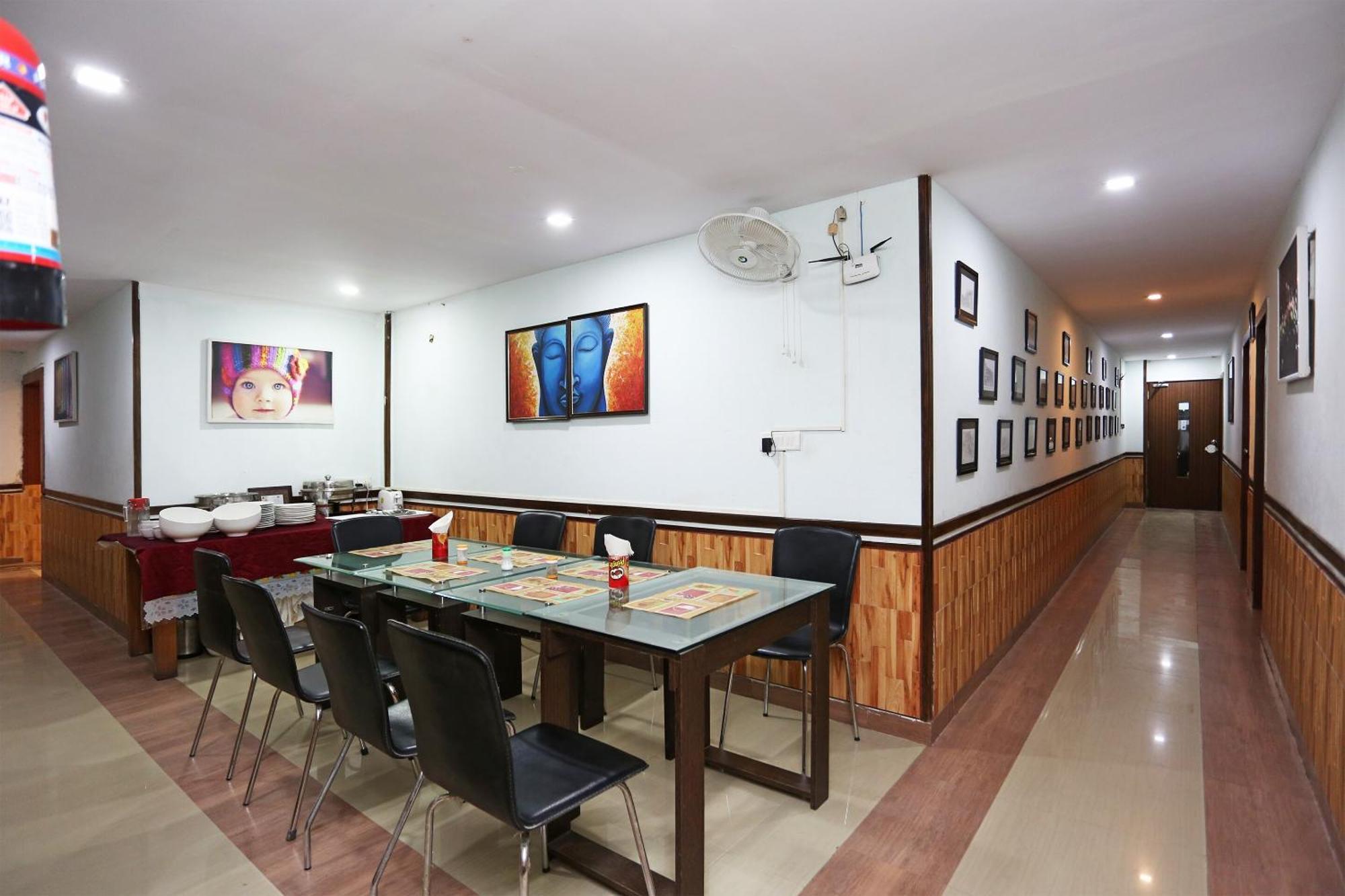 O The 4* Kolkata